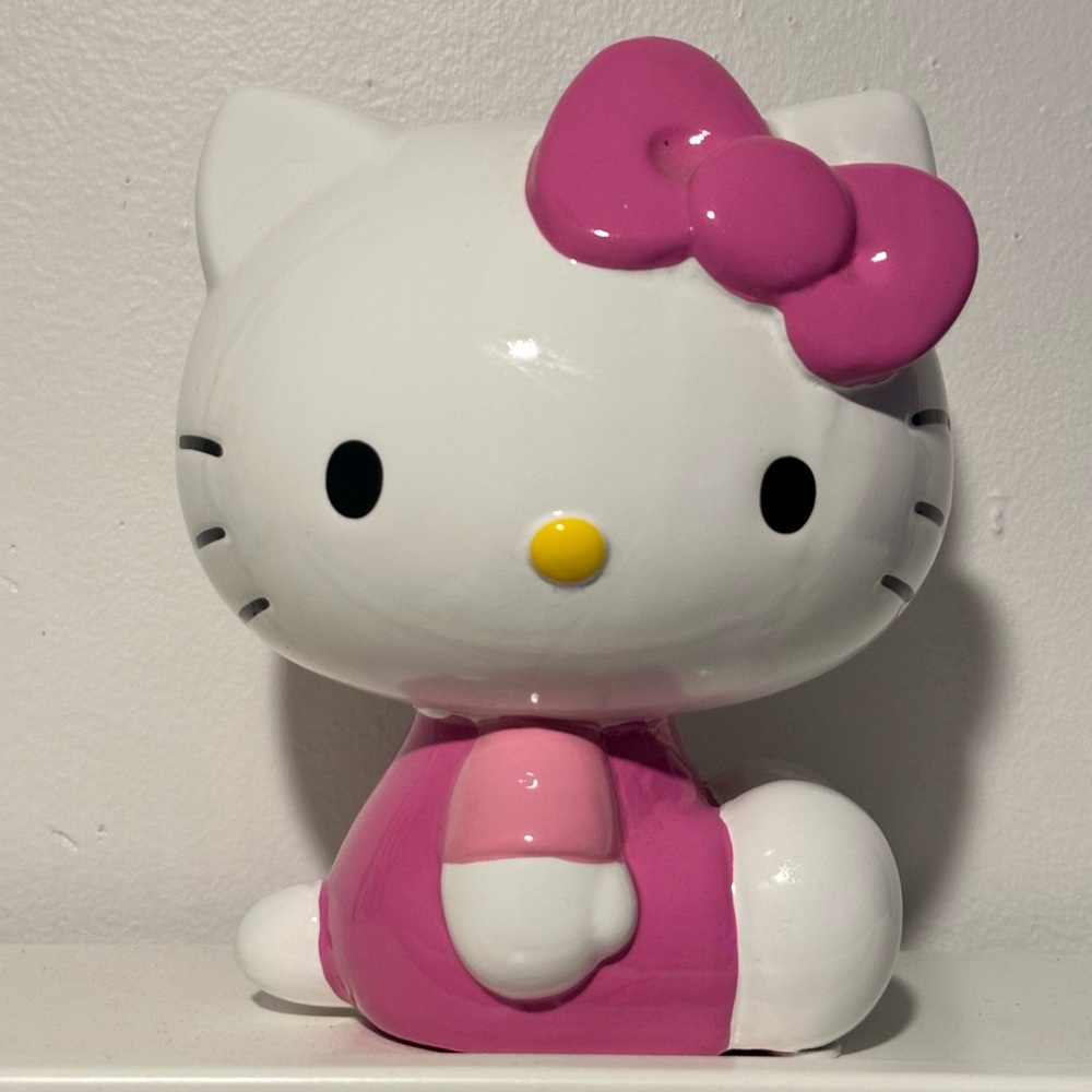Hello Kitty coin bank